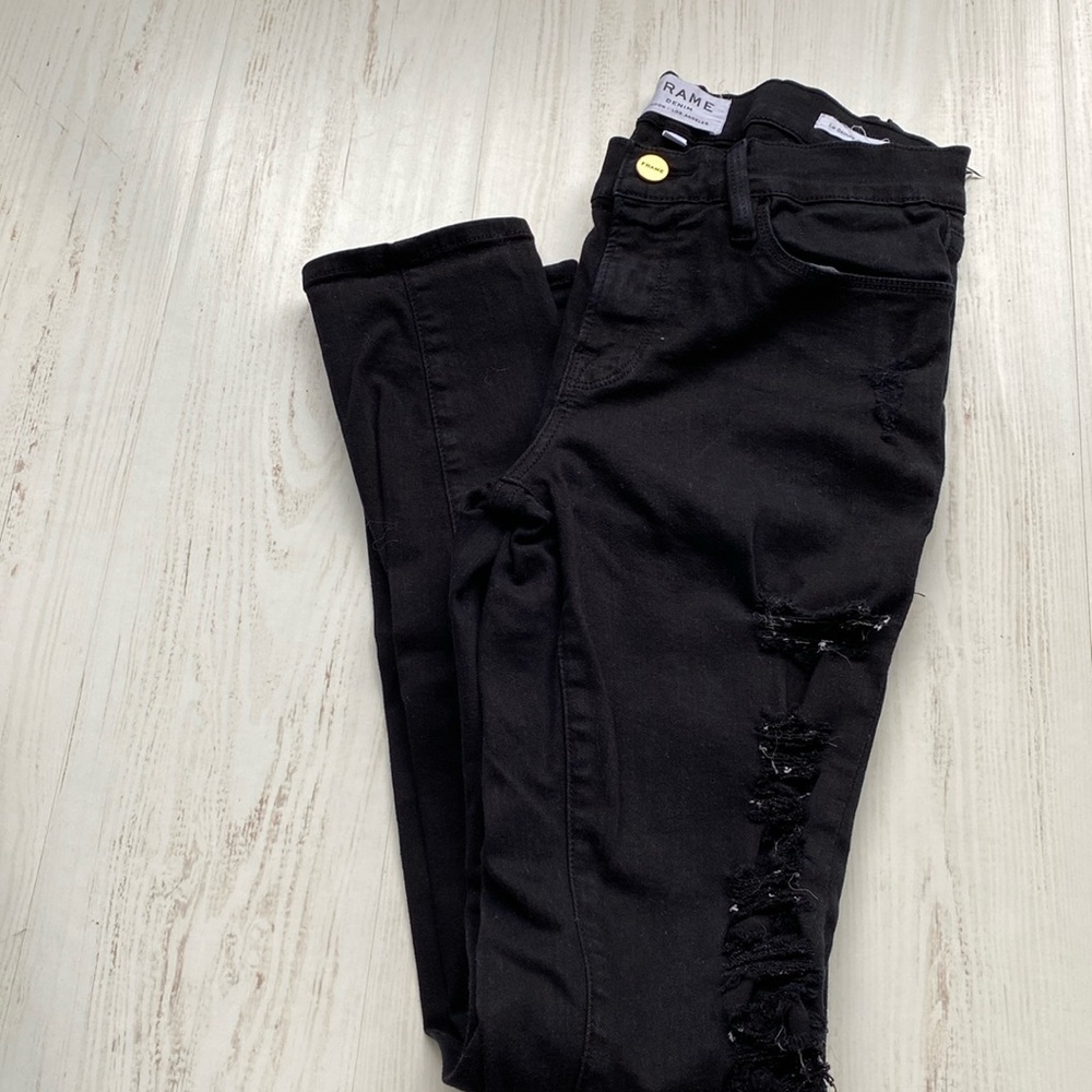 Frame Denim. Size 27. Le Skinny de Jeanne. Black.